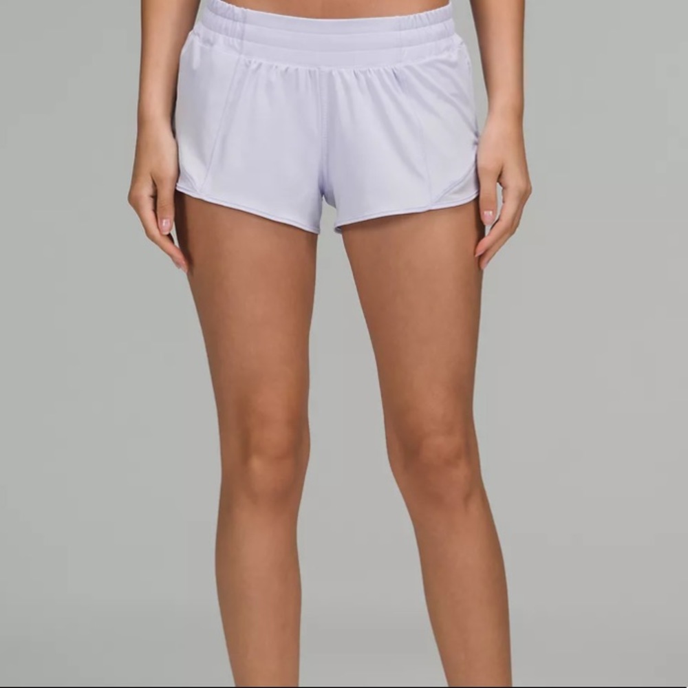 Lululemon 2.5 inch hotty hot short light purple